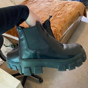 Circus by Sam Edelman black booties